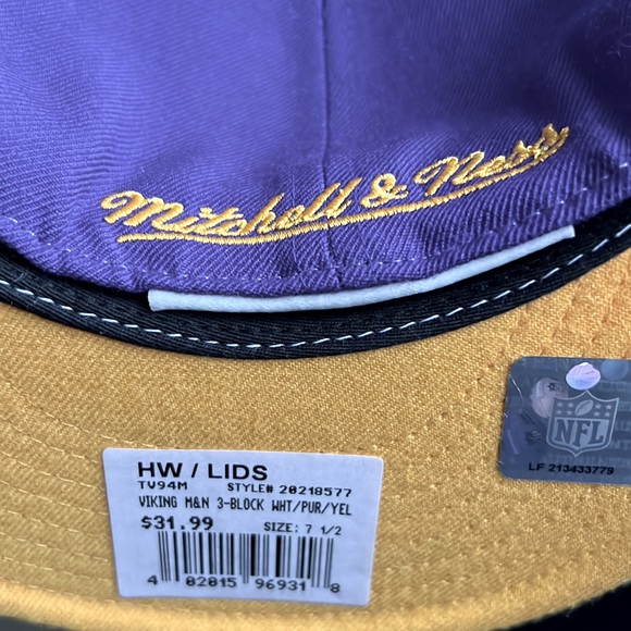 Mitchell & Ness size 7 1/2 color, white purple and yellow cap - Picture 3 of 3